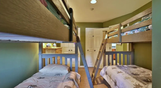 The Pico Escape: 3br/2ba Ski On/ski Off At Pico Mountain. Close To Killington. 3 Bedroom Condo