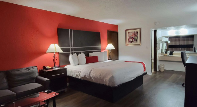 Ramada Mountain Home, Varaa Hotelli Mountain Home 