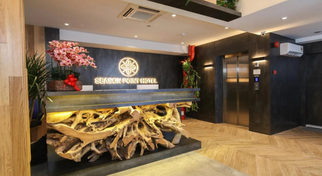 Season Point Hotel