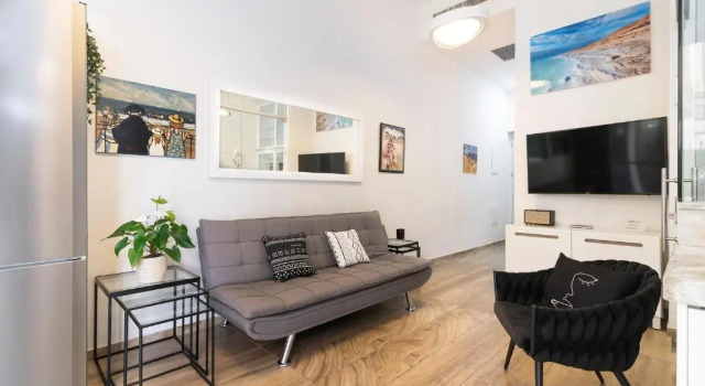 Апартаменты с видом на сад Allenby 36 Bauhaus Residence 5 Stars