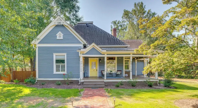 Walk to Mcdonough Square: Historic Home w/ Yard!, 预订 度假屋 麦克多诺 佐治亚州