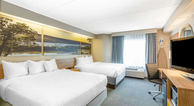 Четырёхместный номер Business Days Inn by Wyndham Eagan Minnesota Near Mall of America