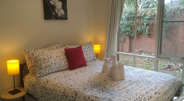 Australian Home Away Doncaster Elgar 2