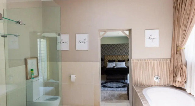 Номер Standard The Houghton Villa