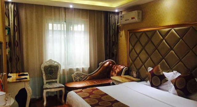 Shiyan Baian SOHO Hotel Tianjin Road Branch, Prenota Hotel Hotel a Hubei con parcheggio, Parcheggio