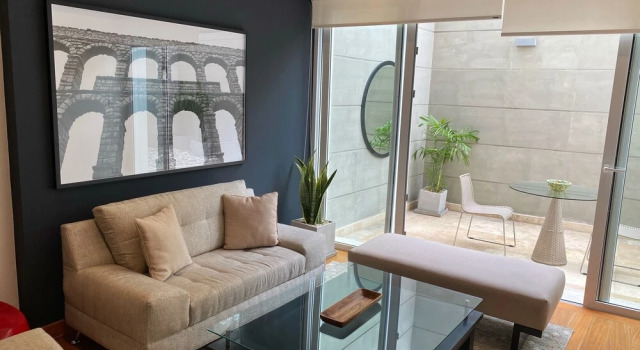 Spacious and Luxurious 1BR in San Isidro, Забронировать Отель Отели в центре Сан-Исидро, в центре