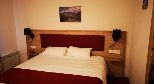 Номер Economy Hôtel Espace Montclar
