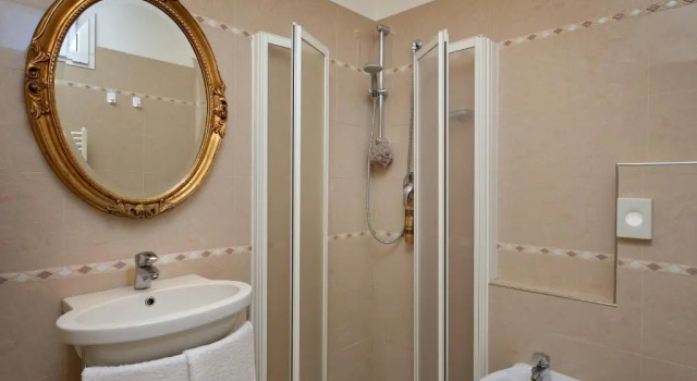 Трёхместный номер Hotel Elisir