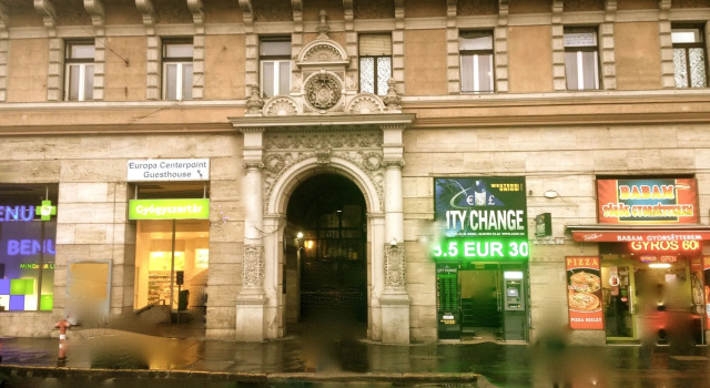 Europa Centerpoint Guesthouse, Varaa Hotelli Budapest Budapest