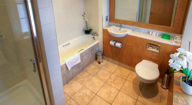 Номер Superior Strangford Arms Hotel