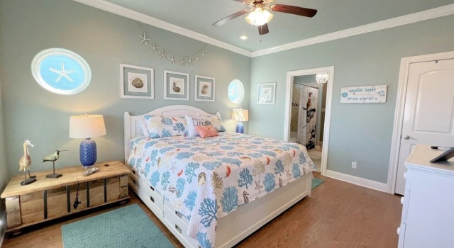Dog House 3 Bedroom Home by Redawning, Book Feriehus Bolivar Peninsula Houston