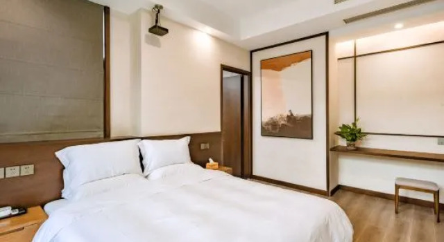 Семейный люкс Huzhou Xisai  mountain col in the courtyard home stay