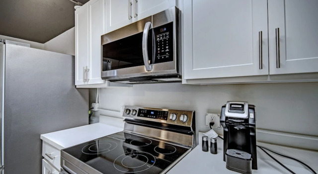 Студия Luxury The Admiral Apartments