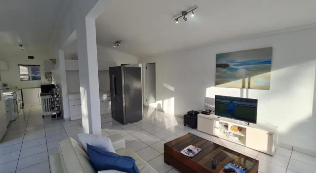 Four Bedroom Main plus 2 Bedroom Cottage Ballito Beachfront KTL1