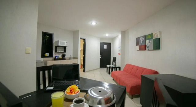 Полулюкс Hotel RS Suites