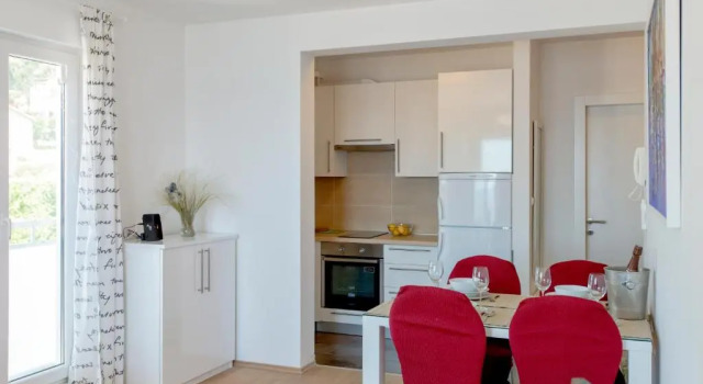 Апартаменты Beach Stay Apartment Ivon