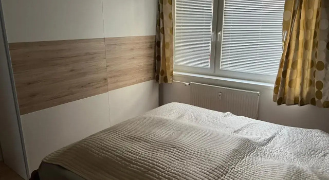 Apartmán v tichej lokalite, Buchen Sie Ferienwohnung Levice 