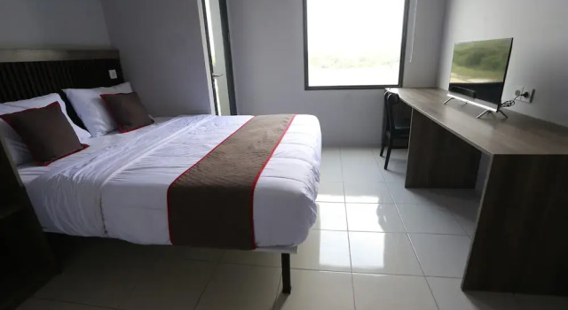 Capital O 95049 Aurora Rooms Riverdale, Rezervovat Hotel Cikarang West Java
