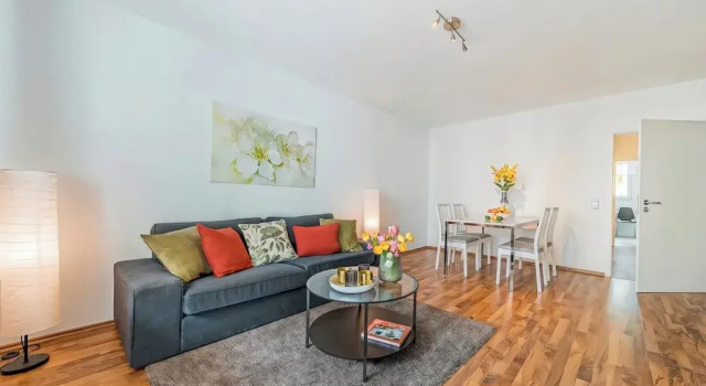 Cozy Stylish Berlin Apartment With 2 Bedrooms, Varaa Huoneisto Berliini Saksa, lähellä Helmholtzplatz