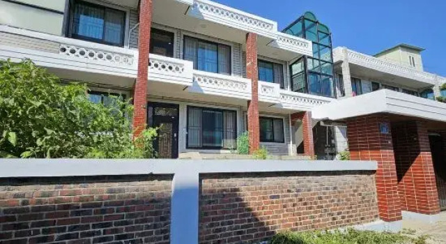 Right next to quiet residential area, spacious garden3 rooms (Q, Q,SS)