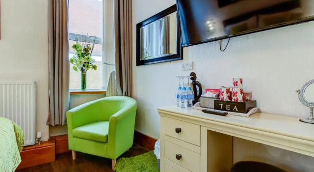 Четырёхместный номер Standard Sutton Park Guest House