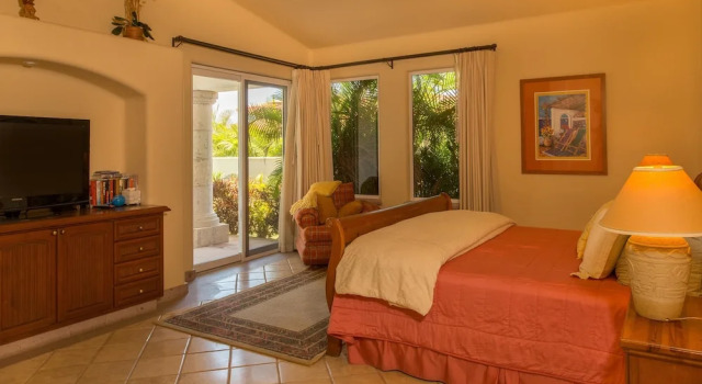Gorgeous Villa on 5th Fairway of Palmilla Golf Course - Villa Nobel, Забронировать Вилла Отели Южной Нижней Калифорнии с парковкой, Парковка
