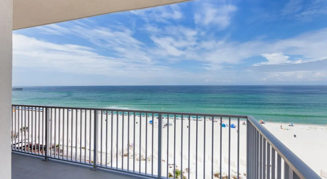 Люкс Holiday Inn Express & Suites Panama City Beach - Beachfront by IHG