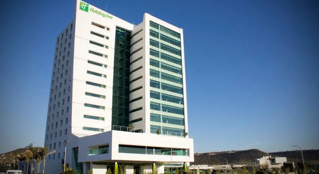 Кровать в общем номере Holiday Inn Queretaro Zona Krystal by IHG