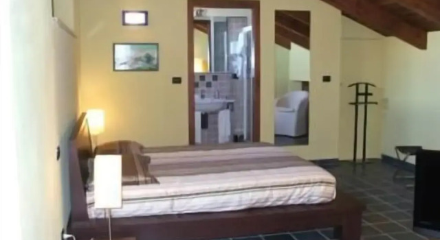 Люкс с 4 комнатами с балконом B&B lAngolo di Rosina con ristorante