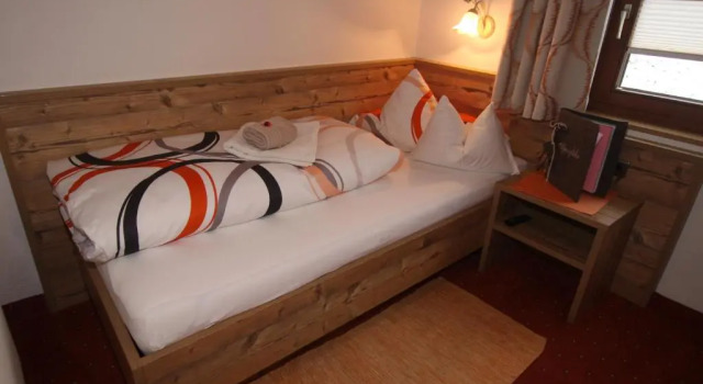 Haus Alpenglühn, Rezerwuj Hotel Hotele w Tyrol z parkingiem, Parking