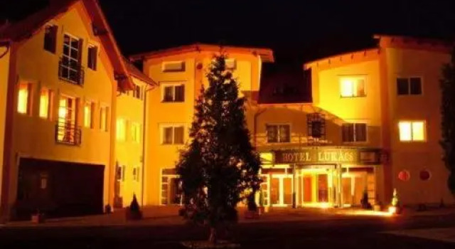 Hotel Lukács Superior, Забронировать Отель Казинцбарцика Боршод-Абауй-Земплен