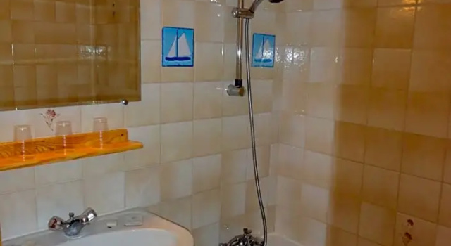 Трёхместный номер Standard Escal Hôtel