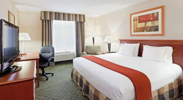 Пятиместный номер Standard Holiday Inn Express & Suites Kent - University Area by IHG