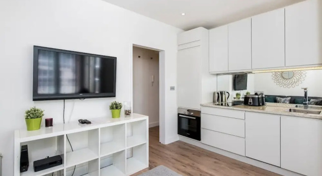 Stylish 1 bed in Fashionable Chelsea, Забронировать Отель Отели Лондона 3 звезды, рядом с Лондонский музей естествознания, 3*