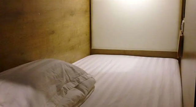 Łóżko w pokoju wieloosobowym Cube Bed Station - Hostel