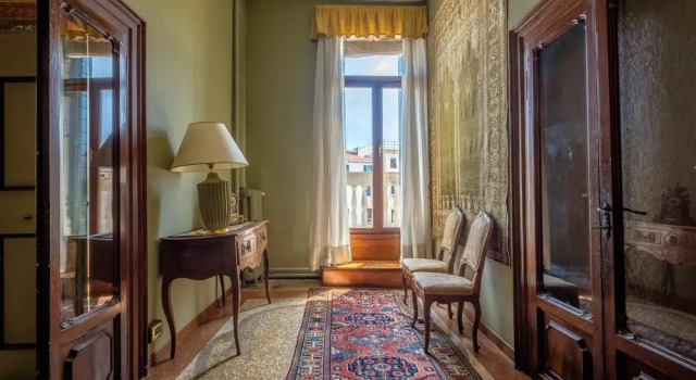Tesoro Veneziano I - Enjoy Venice in a Luxurious 3 Bedroom Venetian Dream, Забронировать Апартаменты/квартира Апартаменты Венеции, рядом с Консульство Франции в Венеции, Апартаменты/квартира