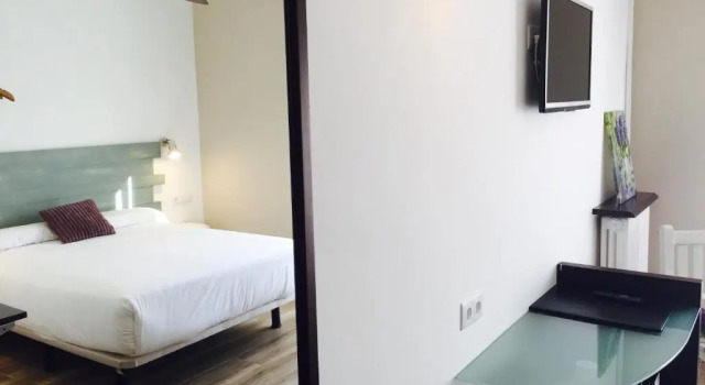 Двухместный номер Standard Hotel & Restaurant Figueres Parc