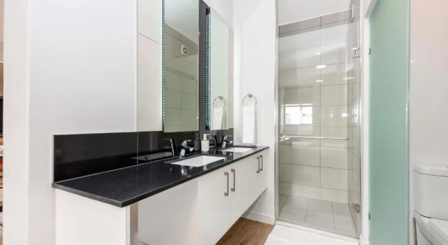 Апартаменты Deluxe Easy Stay - The Median Rosebank