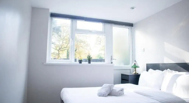 4 Bedroom-Southampton-Sleeps 6- Garden, Забронировать Отель Отели Англии 3 звезды, 3*
