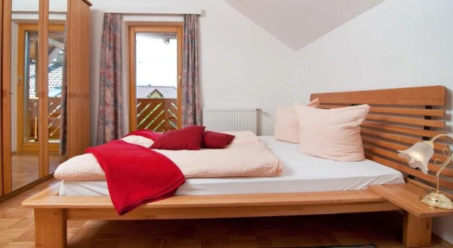Gästehaus Lutschounig, Rezerwuj Hotel Hotele w Karyntia z parkingiem, Parking