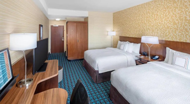 Четырёхместный номер Standard Fairfield Inn & Suites by Marriott North Bergen