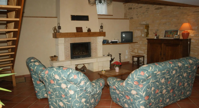 Spacious Holiday Home in Besse With Swimming Pool, Prenota Casa vacanze Hotel a Aquitania con piscina, Piscina