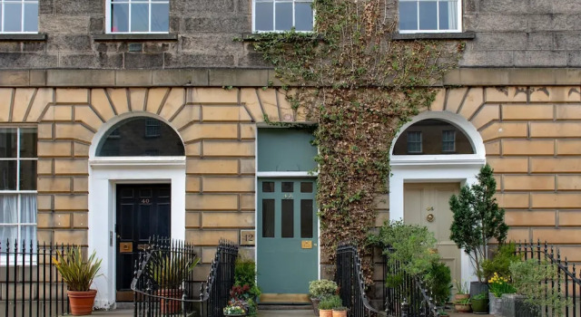 Stunning 4 Bedroom Central Edinburgh, Забронировать Апартаменты/квартира Эдинбург Midlothian, рядом с Национальный музей Шотландии