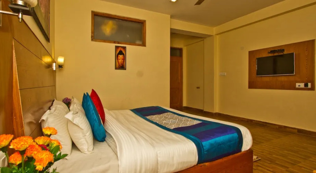 Номер Deluxe New Harmony Inn
