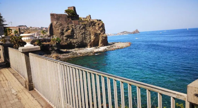Il Castello di Aci 2, Забронировать Отель Отели в центре Ачи-Кастелло, в центре, Парковка