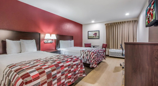 Четырёхместный номер Deluxe Red Roof Inn Phoenix North - I-17 at Bell Rd