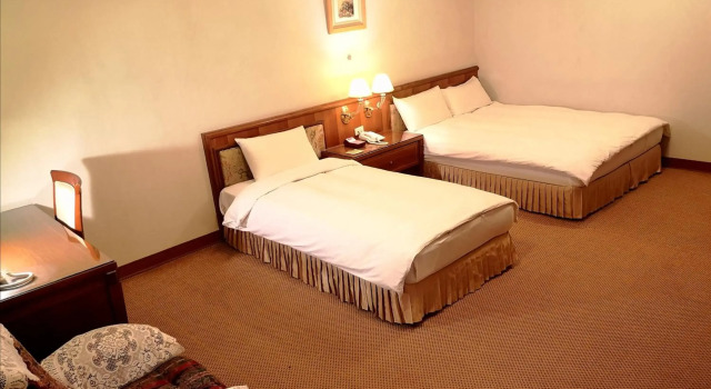 Kingdom Hotel