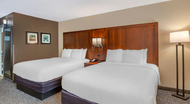 Четырёхместный номер Standard Comfort Inn Petersburg Fort Lee Area