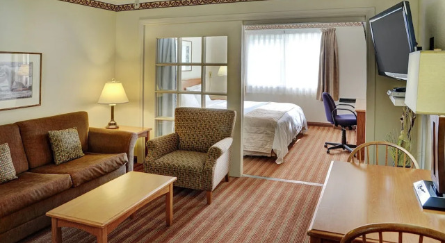 Люкс Superior Lakeview Inns & Suites - Brandon