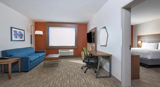 Двухместный люкс c 1 комнатой Holiday Inn Express & Suites - Colorado Springs South I-25 by IHG